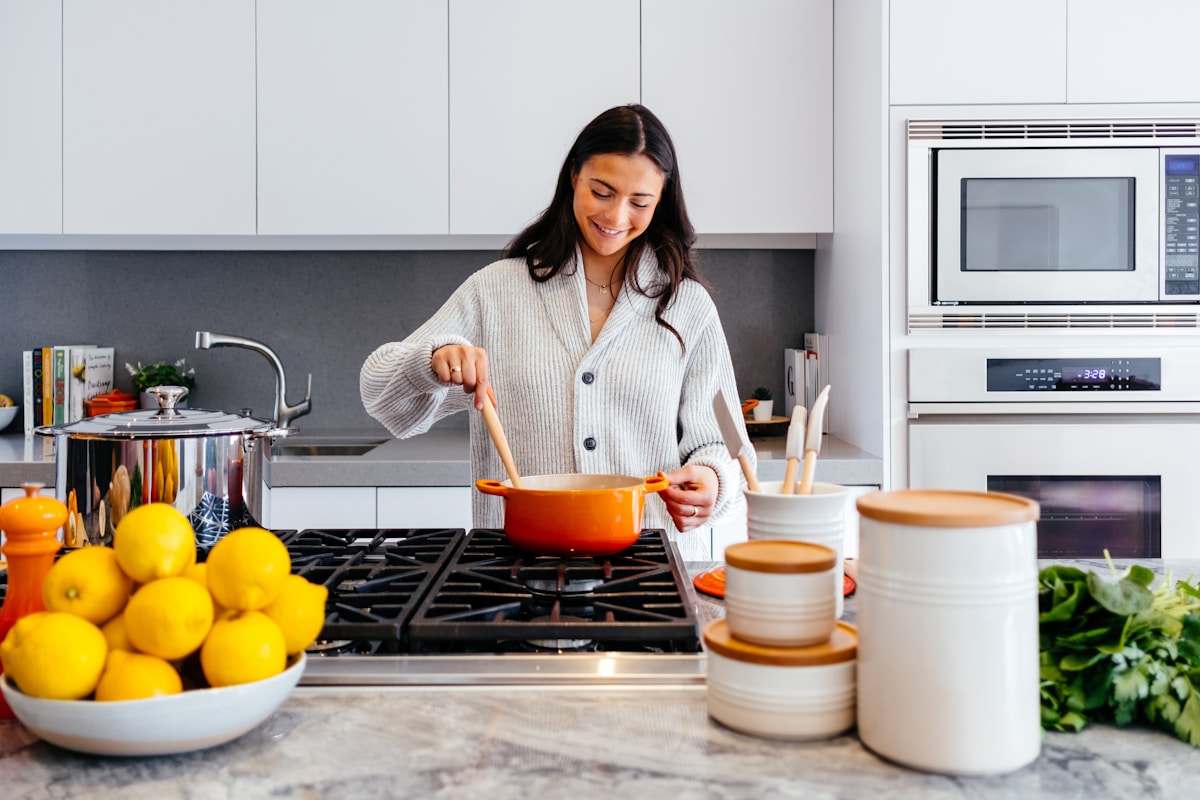 15-Minute Dinner Pantry Playbook
